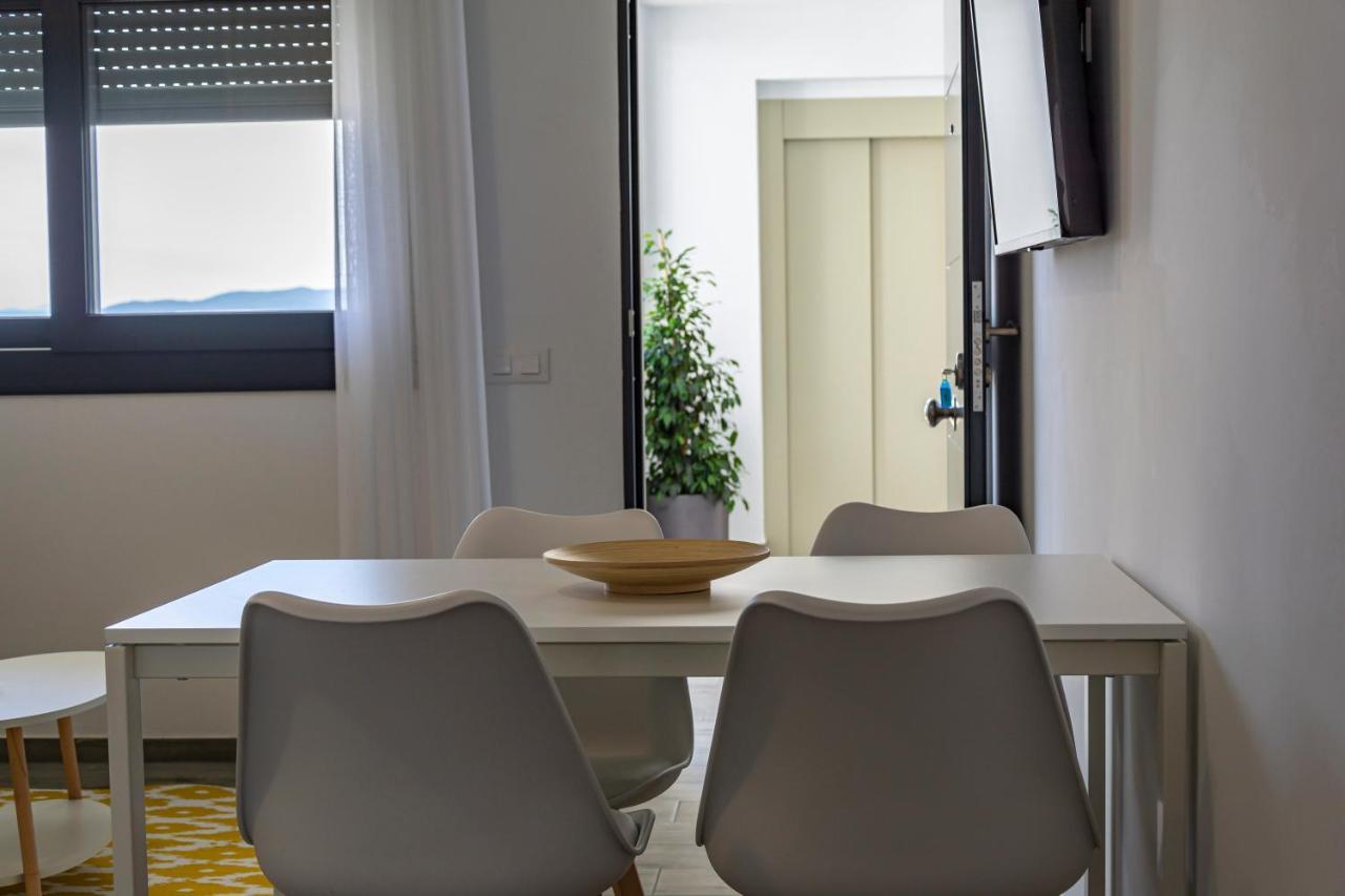 Apartamentos El Mirador De La Janda Беналуп-Касас-Вієхас Екстер'єр фото